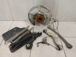 BMW BMW 5 F90 G30 M5 Right Rear Hub 7857066 Wheel Bearing Housing Rear Right SET — thumbnail 1
