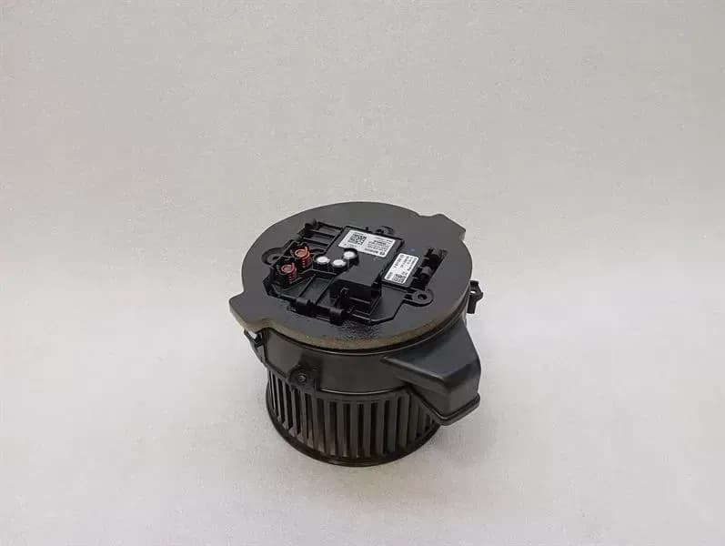 BMW BMW 5 Series F90 G30 M5 Heater Blower 011500123 Engine Heater Blower LHD
