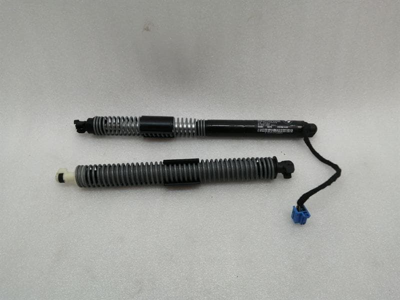 BMW BMW 5 F90 G30 M5 boat lid strut 8737952 gas pressure spring gas pressure damper tailgate