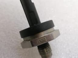 BMW BMW 5 SERIES F90 G30 M5 SENSOR 7622231 FUEL PRESSURE — thumbnail 4