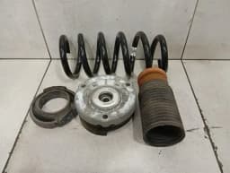 BMW BMW 5 Series F90 G30 M5 Coil Spring Front 8074114 Suspension Spring Front — thumbnail 1