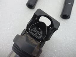 BMW BMW 5 Series F90 G30 M5 Ignition Coil 12138611236 SET OF 8 IGNITION COIL SET — thumbnail 2