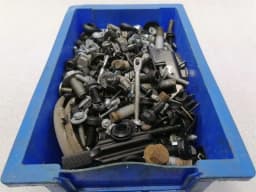 BMW BMW 5 SERIES F90 G30 M5 SCREWS SCREWS BOLTS FROM ONE CAR SET BOLTS — thumbnail 6