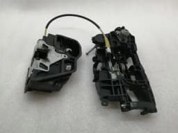 BMW BMW 6 Series F13 Door Lock 7202144 Door Lock RIGHT RHD — thumbnail 1