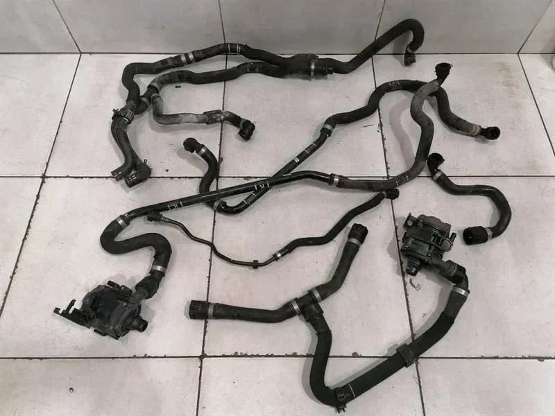 BMW 5 Series F90 G30 M5 Cooling Pipe 738000765 Coolant Hose Pipe