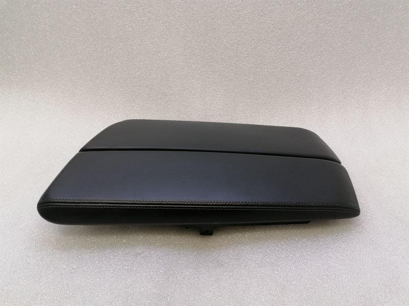 BMW BMW 5 Series F90 G30 M5 Armrest RHD Merino/Black Leather