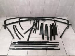BMW BMW 5 Series F90 G30 M5 Body Moulding 51 33 7390121 Gloss Black SET Strip — thumbnail 1