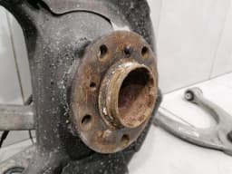 BMW BMW 6 Series F13 Right Front Hub 31212284054 Wheel Bearing Housing Front Right — thumbnail 3