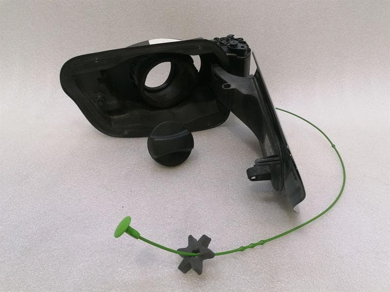 BMW BMW 6 Series F13 fuel filler cap 51177228213 fuel cap tank flap