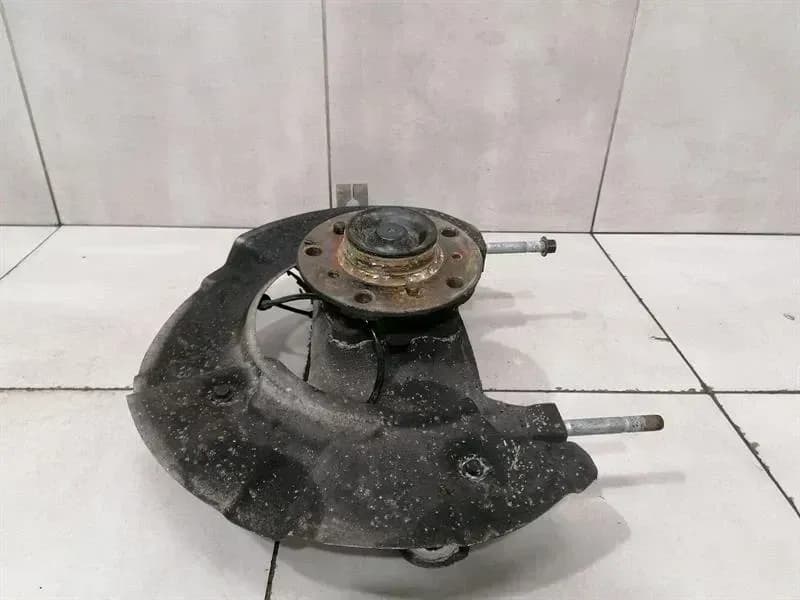BMW 6 Series F13 left front hub 31212284053 wheel bearing housing front left