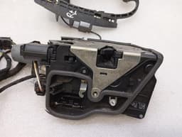 BMW BMW 7 series E65 door lock soft close 7202137 door lock soft close — thumbnail 10