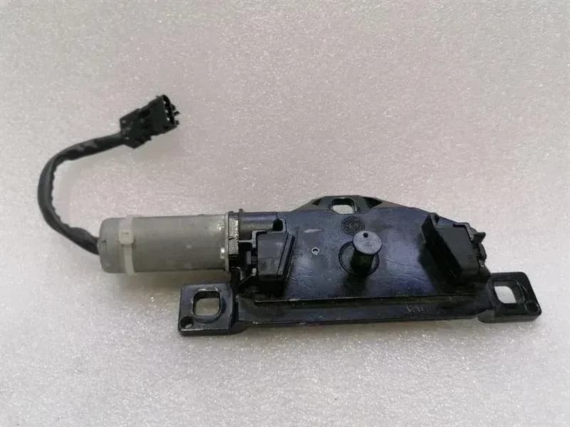 BMW 7 series E65 boat lock 7014872 tailgate lock