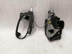 BMW BMW 7 Series E65 RRH Door Lock 7202138 Door Lock Hi Re Keyless Go Soft Close — thumbnail 1