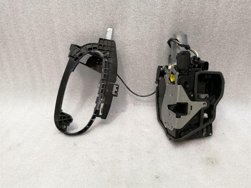 BMW BMW 7 Series E65 RRH Door Lock 7202138 Door Lock Hi Re Keyless Go Soft Close