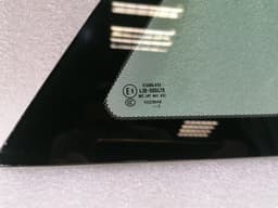 ASTON MARTIN Aston Martin Vantage Left Rear Quarter Glass 6G33-C29751-BA Door Glass 1/4 Rear — thumbnail 4