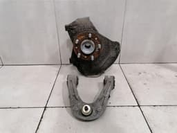 ASTON MARTIN Aston Martin Vantage V8 Right Front Hub 7G43-3K186-AB Wheel Bearing Housing Front Right — thumbnail 1
