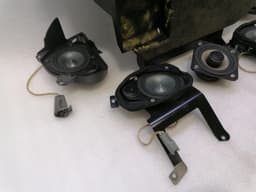 ASTON MARTIN Aston Martin Vantage V8 Speaker 6G33-18808-GB Loudspeakers Premium Audio Set — thumbnail 2