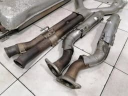 ASTON MARTIN ASTON MARTIN VANTAGE V8 Exhaust Silencer 6G33-5230-RF Exhaust Muffler — thumbnail 3