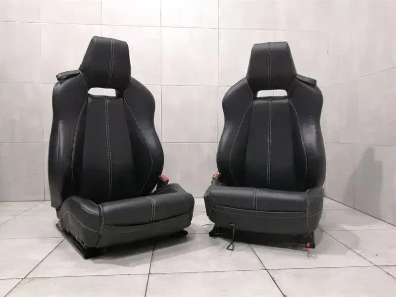 ASTON MARTIN ASTON MARTIN VANTAGE V8 SPORT SEATS LEATHER SEATS BLACK V8 seats