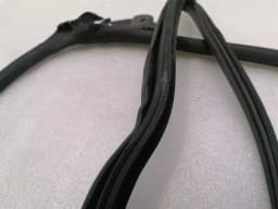 ASTON MARTIN Aston Martin Vantage V8 Door Seal 6G33-C20708-AH RIGHT Door Seals — thumbnail 5