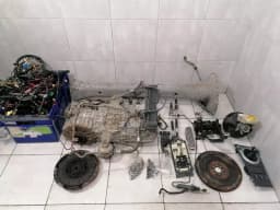 ASTON MARTIN ASTON MARTIN VANTAGE V8 MANUAL CONVERSION KIT SET Gearbox 6G33-7002-AF Transmission — thumbnail 1
