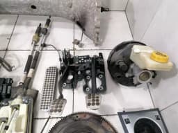 ASTON MARTIN ASTON MARTIN VANTAGE V8 MANUAL CONVERSION KIT SET Gearbox 6G33-7002-AF Transmission — thumbnail 7