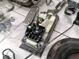 ASTON MARTIN ASTON MARTIN VANTAGE V8 MANUAL CONVERSION KIT SET Gearbox 6G33-7002-AF Transmission — thumbnail 9