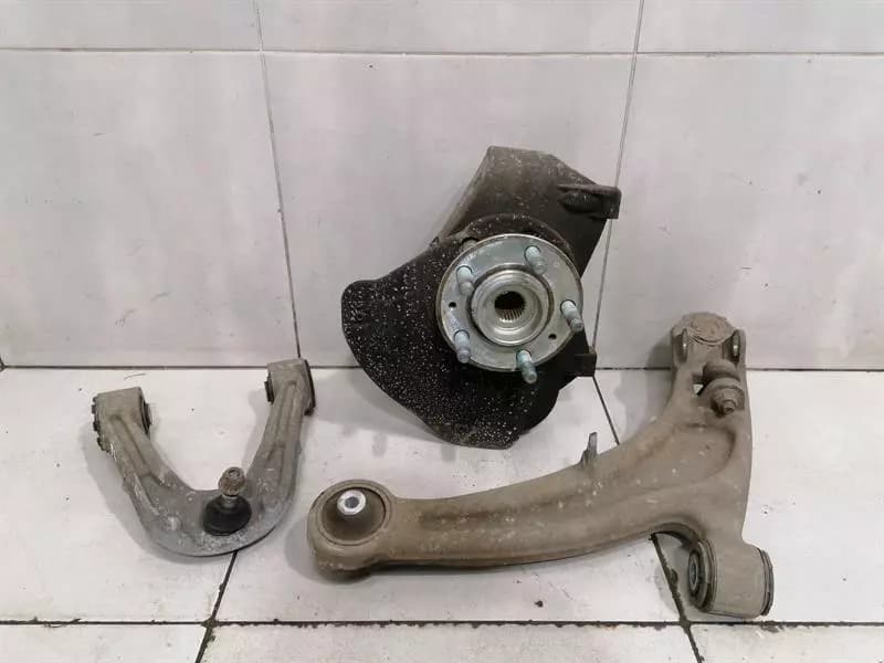 Aston Martin Vantage V8 Left Front Hub 7G43-3K185-AB Wheel Bearing Housing Front Left
