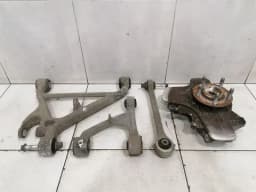ASTON MARTIN Aston Martin Vantage V8 Left Rear Hub 8D33-5A971-AB Wheel Bearing Housing Rear Left — thumbnail 1