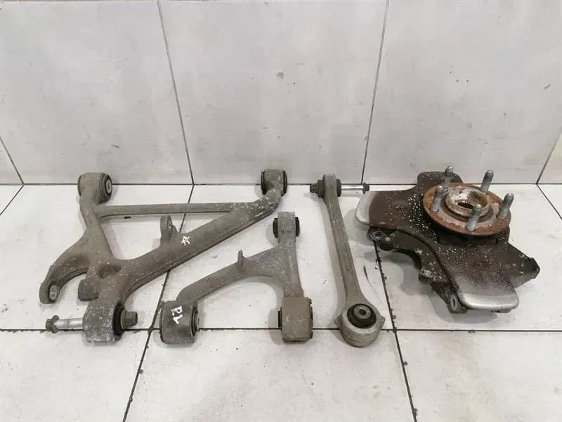 ASTON MARTIN Aston Martin Vantage V8 Left Rear Hub 8D33-5A971-AB Wheel Bearing Housing Rear Left