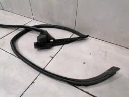 ASTON MARTIN ASTON MARTIN VANTAGE V8 Door Seal KY63-C20709-A Door Seals LEFT AM6 2019 — thumbnail 2