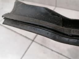 ASTON MARTIN ASTON MARTIN VANTAGE V8 Door Seal KY63-C20708-A Door Seals RIGHT 2019 AM6 — thumbnail 4