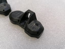 ASTON MARTIN ASTON MARTIN VANTAGE V8 SENSOR F1-100-1495-001 TYRE PRESSURE SET TYRE PRESSURE — thumbnail 3