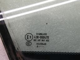 ASTON MARTIN Aston Martin Vantage V8 Right 1/4 Glass 6G33-C21410-CA Door Glass 1/4 Front Right — thumbnail 3