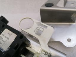 ASTON MARTIN ASTON MARTIN VANTAGE V8 Fuel Cap Actuator 6G33-F9C070-AA Actuator — thumbnail 5