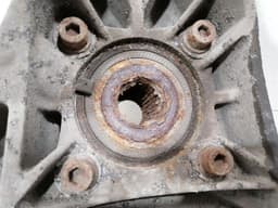 ASTON MARTIN Aston Martin Vantage V8 FRH Hub 7G43-3K186-AB Wheel Bearing Housing Front Right — thumbnail 4