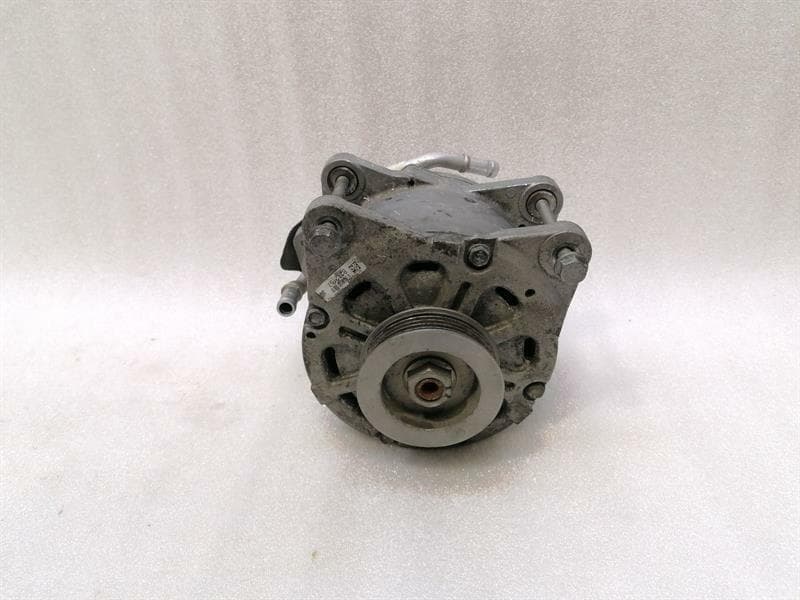 AUDI Audi RS5 8T RS4 8K Alternator 079903021T Alternator