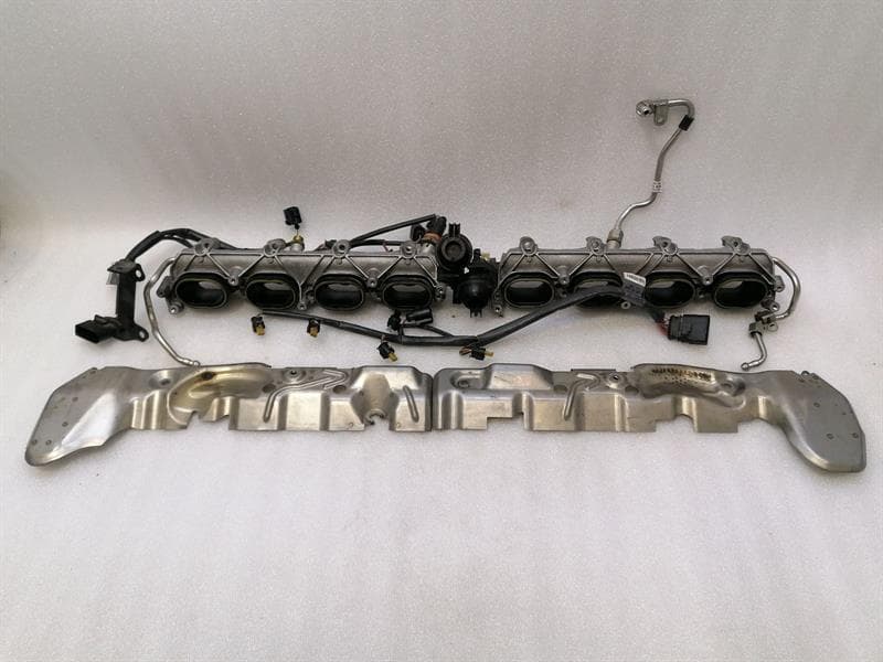 AUDI Audi RS5 8T Fuel Rail SET 079133340H Injection Strip Pipe Distributor SET
