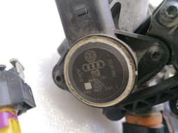 AUDI Audi RS5 8T Fuel Rail SET 079133340H Injection Strip Pipe Distributor SET — thumbnail 9
