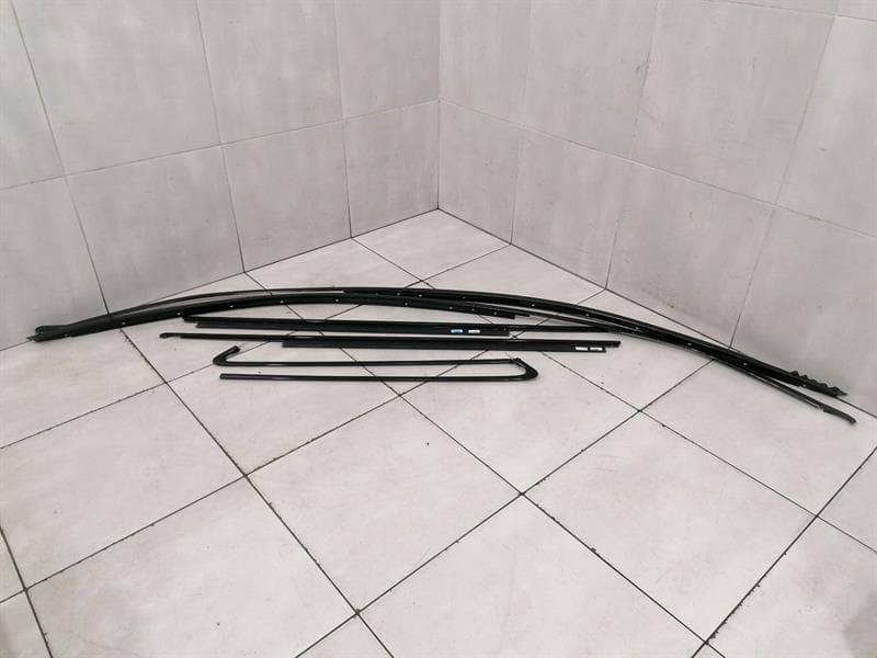 AUDI Audi RS5 8T Shadow Line Black Body Moulding Set 8T0853284G Shadow Line Strip