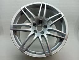 AUDI Audi RS4 8E B7 Alloy Wheel 8E0601025BE 9JX19 ET29 Alloy Wheel RS4 — thumbnail 1