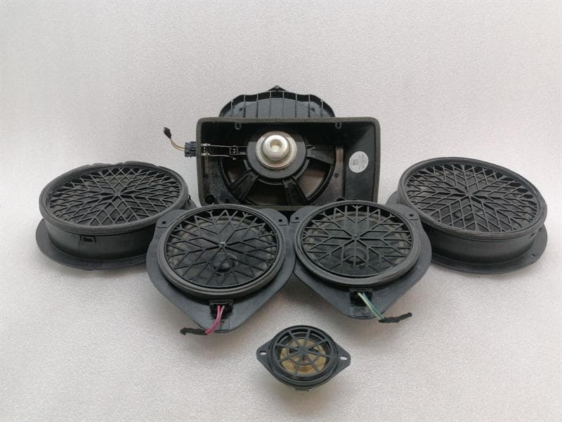 AUDI Audi RS5 8T Speaker 8T0035397 Speakers