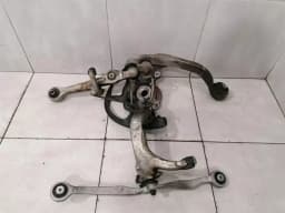 AUDI Audi RS4 8E B7 Left Front Hub 8E0407253F Wheel Bearing Housing Front Left — thumbnail 3