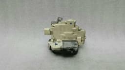 AUDI Audi RS4 8E B7 A4 RHD front left door lock 8E2837015AA right handlebar — thumbnail 1
