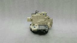 AUDI Audi RS4 8E B7 A4 RHD front left door lock 8E2837015AA right handlebar — thumbnail 4