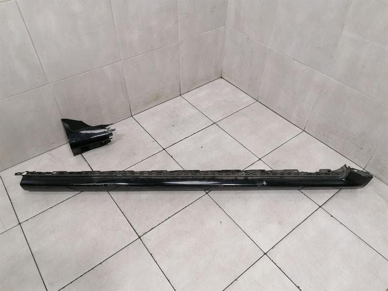 AUDI Audi RS4 8E B7 side skirt 8E0853860D side sills