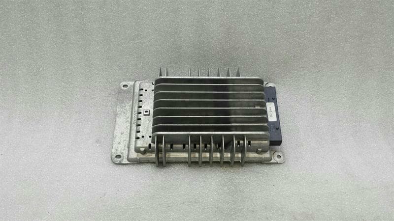 AUDI Audi RS4 8E B7 Amplifier 8E5035223E Amplifier BOSE