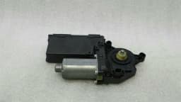 AUDI Audi RS4 8E B7 A4 rear left door window motor 8E0959801E window regulator motor HL — thumbnail 3
