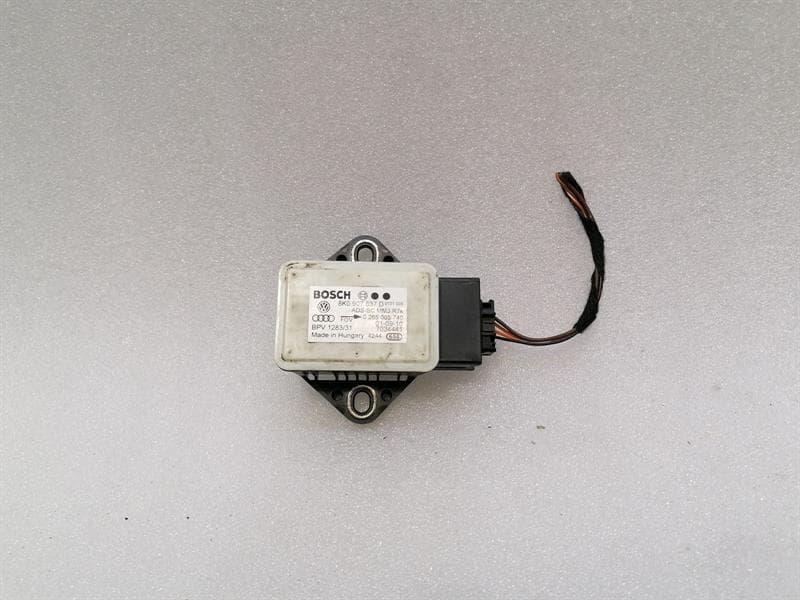 AUDI Audi RS5 8T S4 Q5 ESP sensor 8K0907637D rotary rate sensor ESP