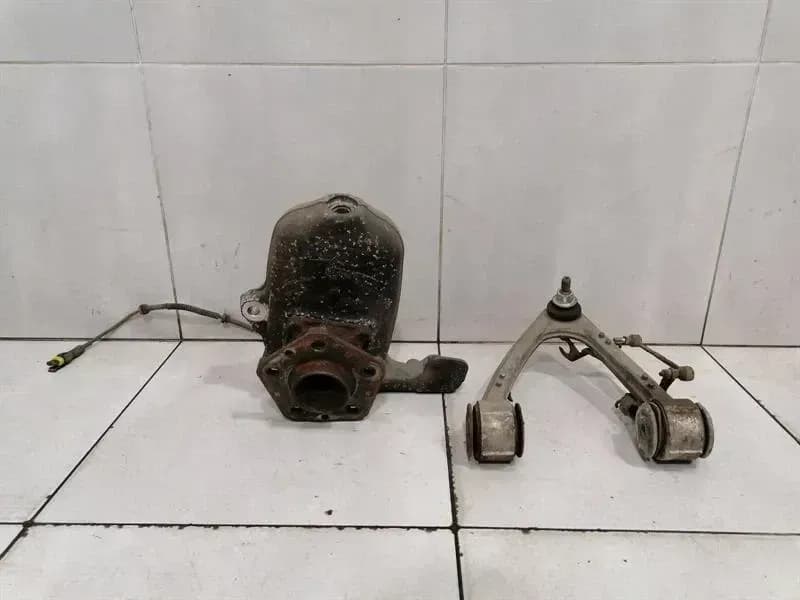 MASERATI Maserati Granturismo M145 Left Front Hub 197118 Wheel Bearing Case Front Left